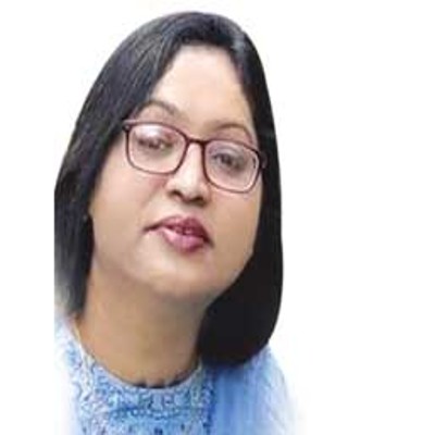 Dr. Dr. Nadia Mirza - Gynecologist and surgeon