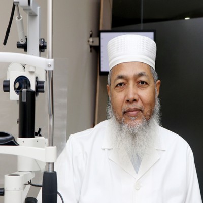 Dr. Prof. Dr. Jalal Ahmed - Consultant Phaco, Lasik & Glaucoma Surgeon