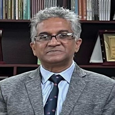 Professor Dr. Tarek Azad